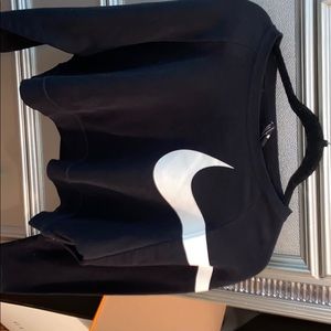 women’s Nike Dri-Fit cropped crew neck